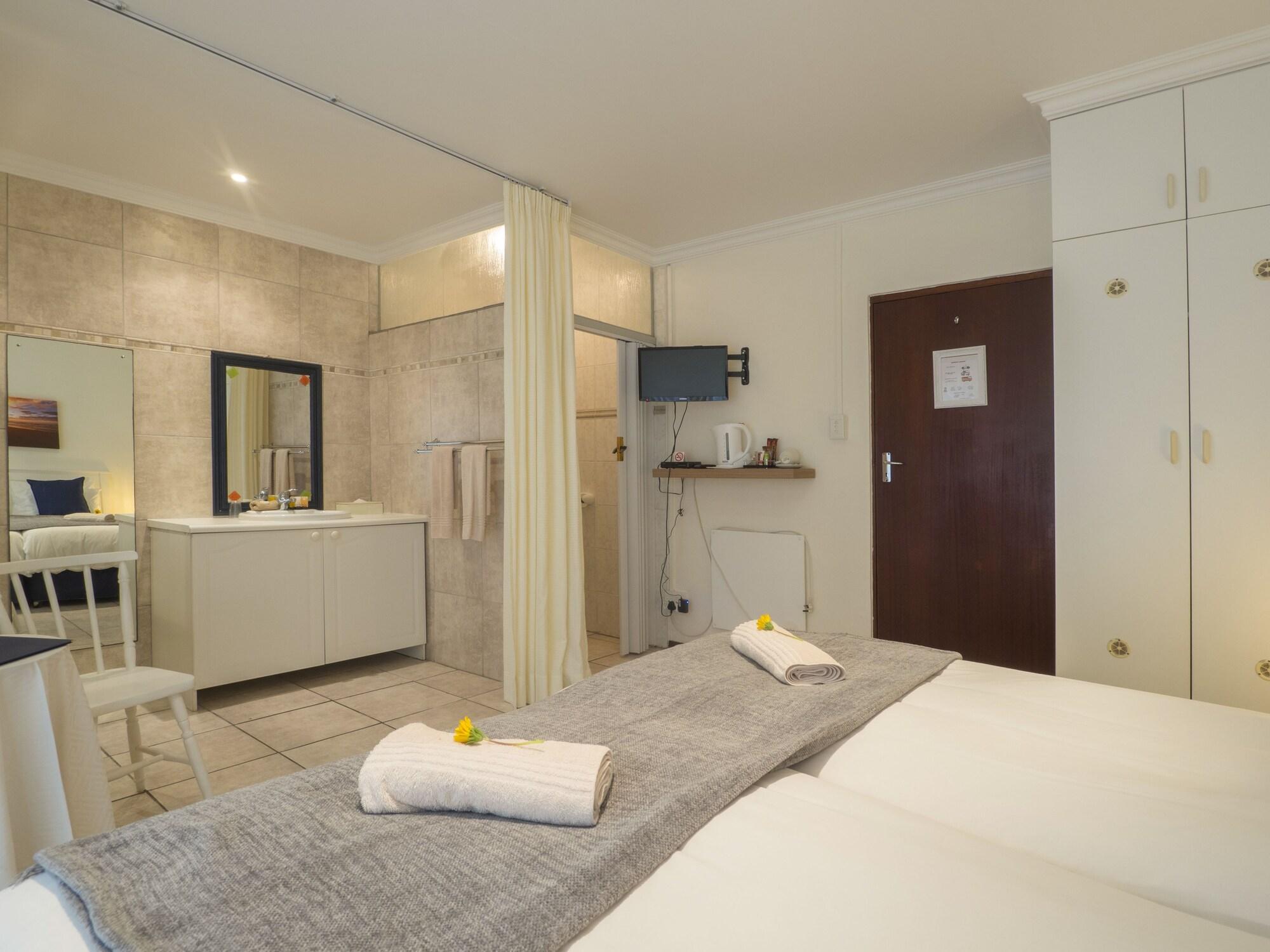 Shining Waters Guest House วิลเดอร์เนส ภายนอก รูปภาพ