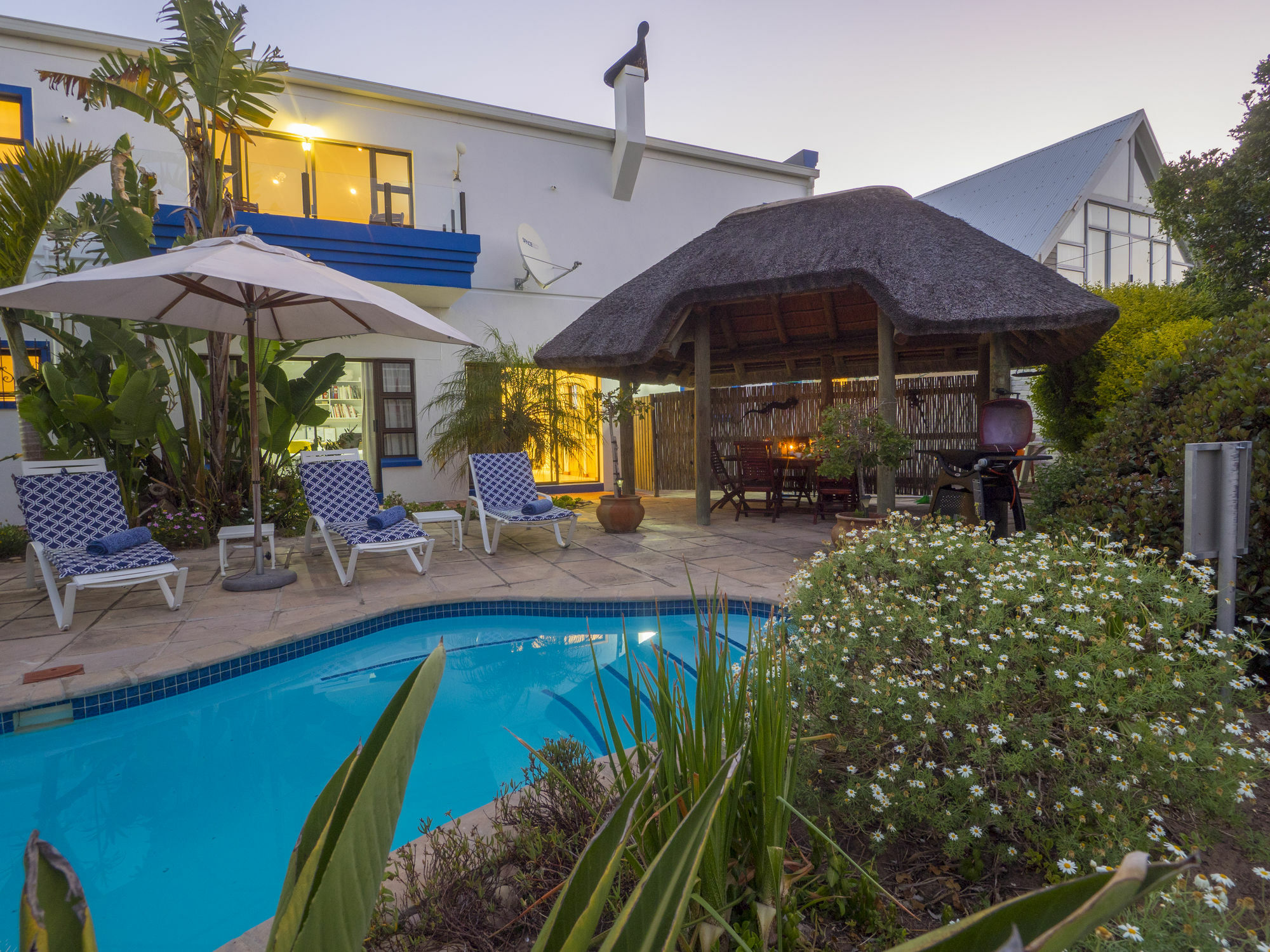 Shining Waters Guest House วิลเดอร์เนส ภายนอก รูปภาพ